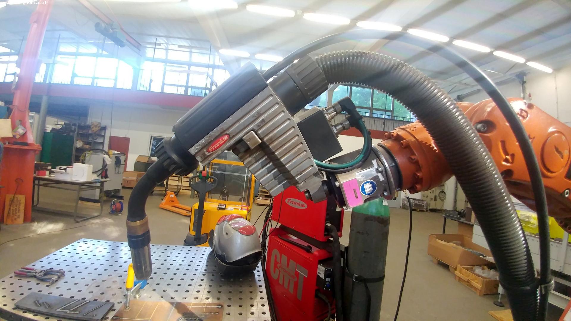 Stazione di saldatura robotica KUKA KR16 L6 ARC-C in vendita - foto 6